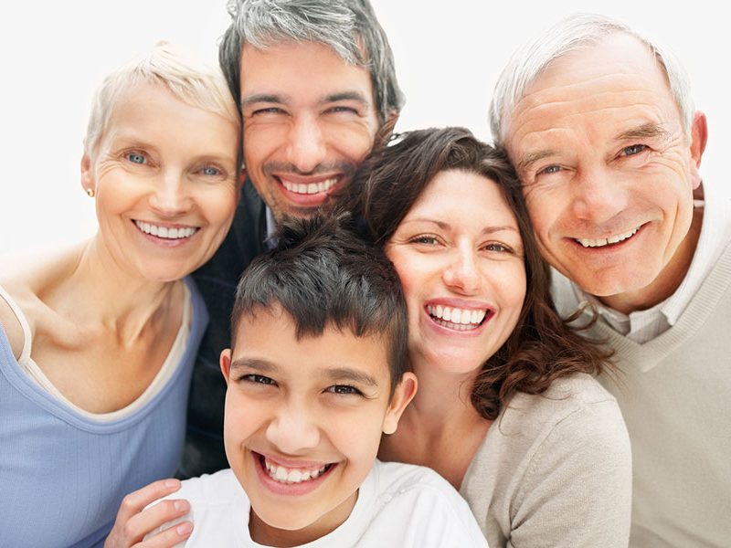 smiling-family